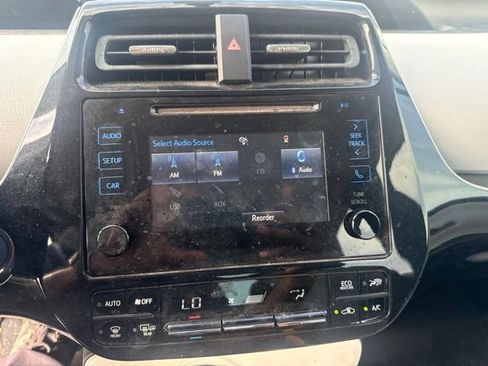 Used 2016 Toyota Prius Two FWD image 9