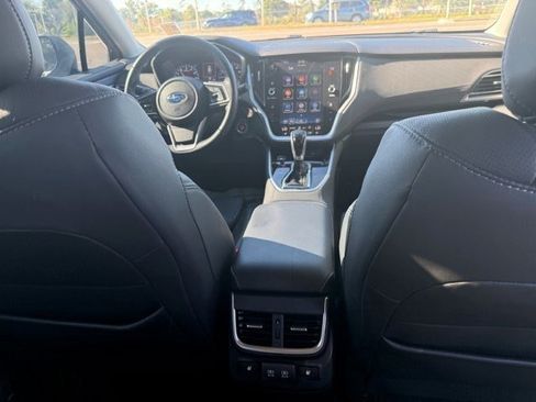 Used 2021 Subaru Outback Limited image 14