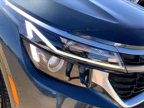 Used 2024 Kia Seltos EX image 36