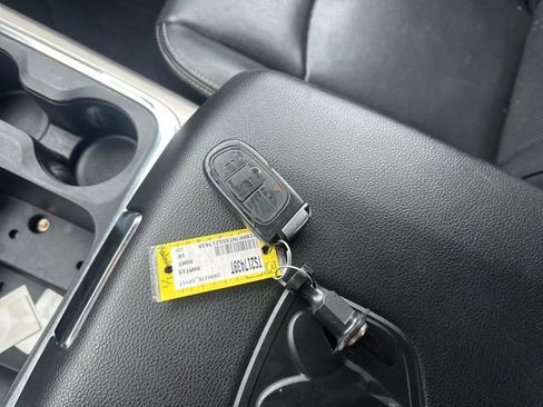 Used 2016 RAM 1500 Laramie w/ Convenience Group image 28