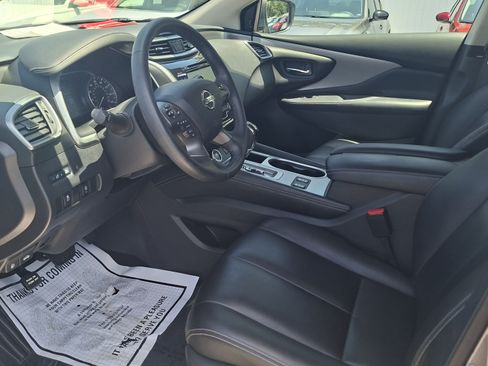 Used 2022 Nissan Murano SV FWD image 9