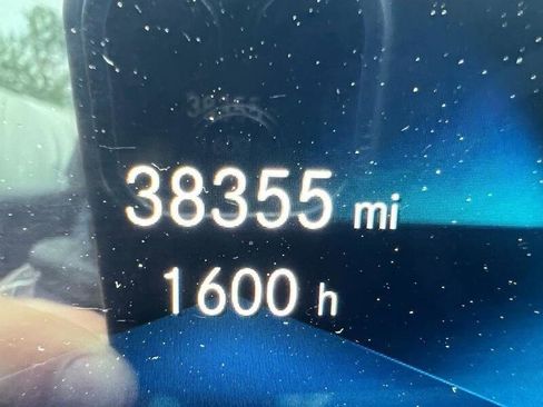 Used 2021 Mercedes-Benz GLE 350 4MATIC image 29