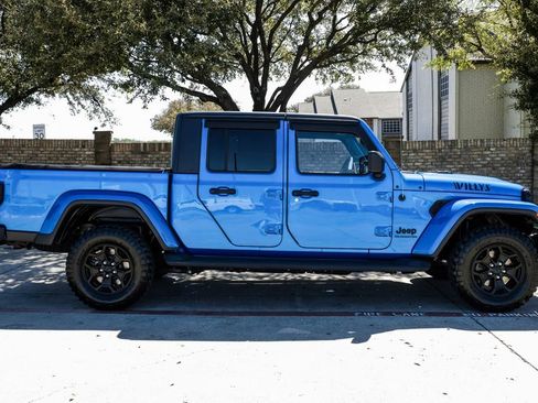 Used 2021 Jeep Gladiator Sport AWD/4WD image 14