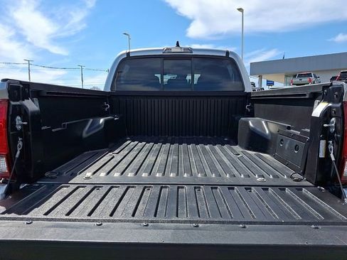 Used 2023 Toyota Tacoma SR image 29