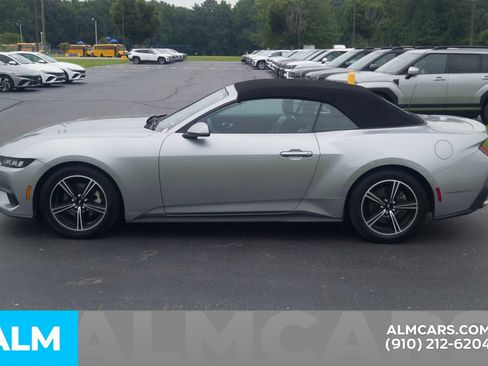 Used 2024 Ford Mustang Premium RWD image 9