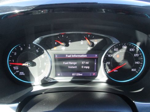 Used 2021 Chevrolet Traverse LT image 18