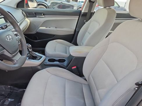 Used 2017 Hyundai Elantra SE FWD image 14