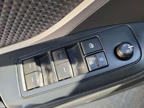 Used 2021 Toyota C-HR LE image 18