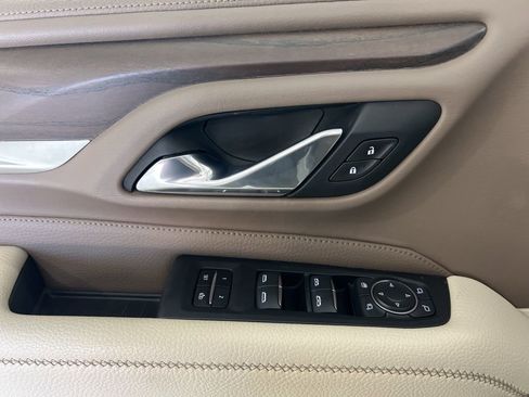 Used 2021 GMC Yukon XL Denali w/ Denali Premium Package image 21