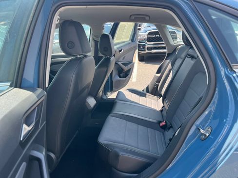 Used 2025 Volkswagen Jetta SE FWD image 26
