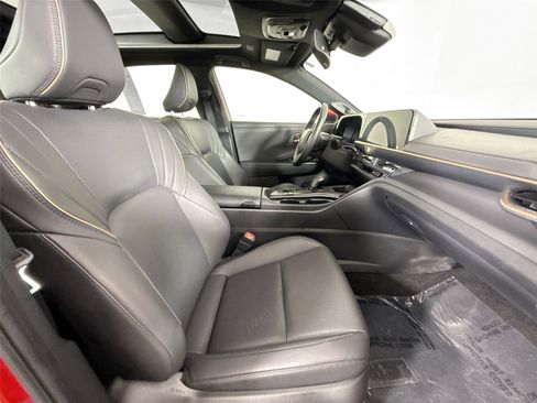 Certified 2023 Toyota Crown AWD/4WD image 44