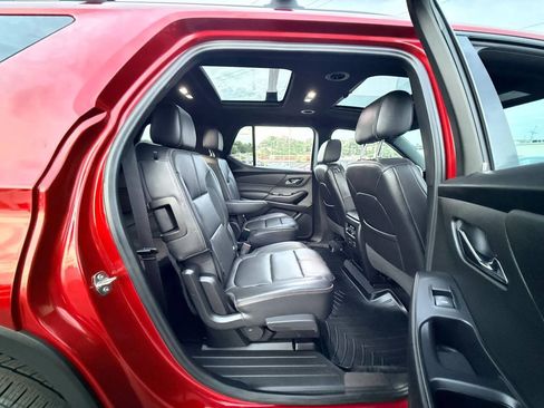 Used 2022 Chevrolet Traverse RS AWD/4WD image 33