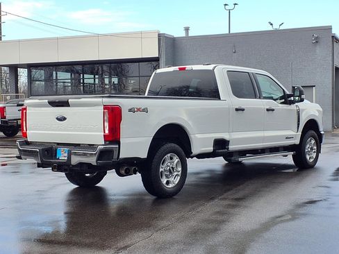 Used 2025 Ford F250 XLT image 2