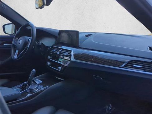 Used 2020 BMW 530i image 23
