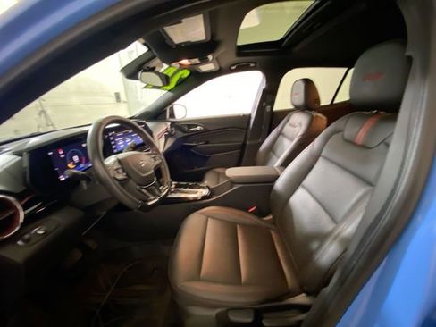 Used 2024 Chevrolet Trax RS w/ Sunroof Package image 24