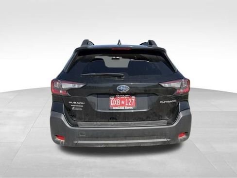 Used 2025 Subaru Outback Premium AWD/4WD image 6
