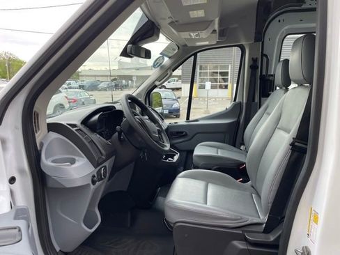 Certified 2019 Ford Transit 250 130 Medium Roof RWD image 8