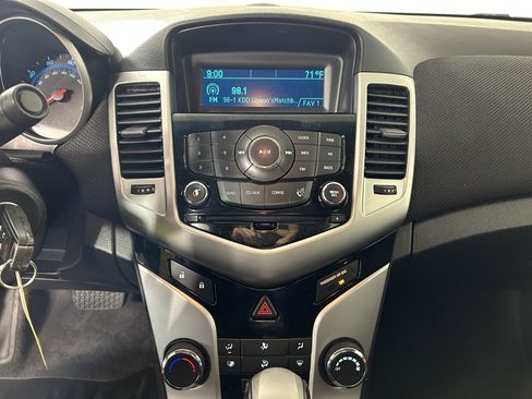 Used 2014 Chevrolet Cruze LT image 19