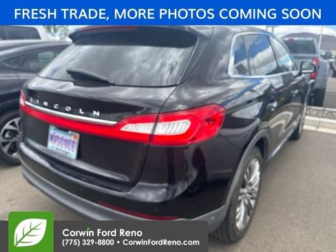 Used 2016 Lincoln MKX Reserve w/ Technology Package FWD image 9