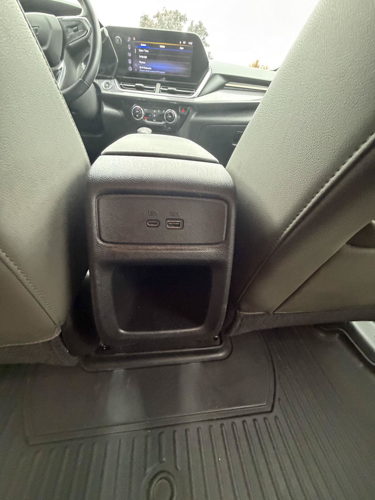 Used 2024 Chevrolet Trax ACTIV w/ Sunroof Package FWD image 14