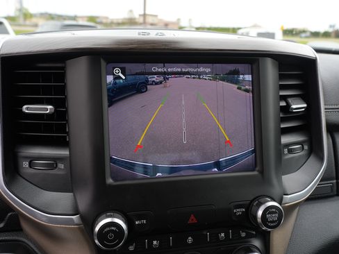Used 2020 RAM 1500 Laramie AWD/4WD image 30