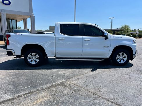 Used 2020 Chevrolet Silverado 1500 LT w/ Texas Edition image 8