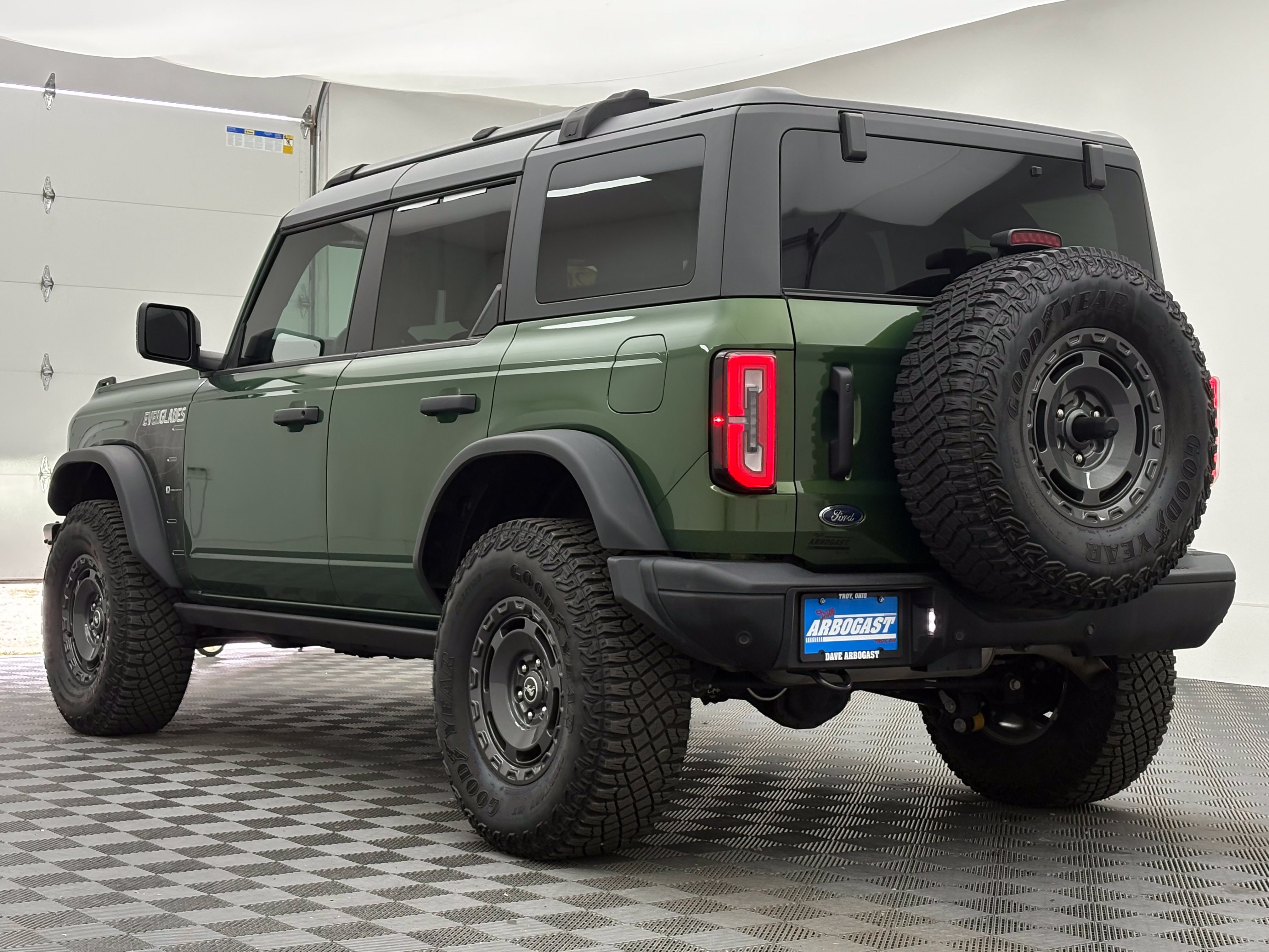Used 2024 Ford Bronco Everglades AWD/4WD image 12