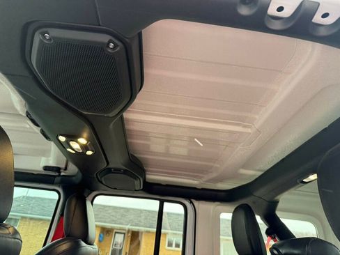 Used 2023 Jeep Wrangler Unlimited Rubicon 4xe image 42