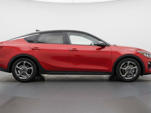 Used 2025 Kia K4 LXS image 11