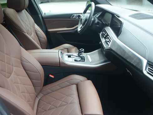 Used 2023 BMW X5 sDrive40i w/ Premium Package RWD image 4
