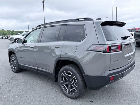 New 2026 Jeep Cherokee Laredo AWD/4WD image 7