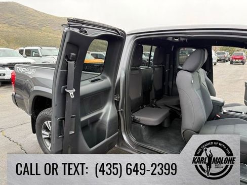 Used 2016 Toyota Tacoma TRD Sport w/ Towing Package AWD/4WD image 28