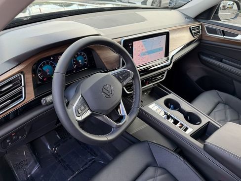 New 2026 Volkswagen Atlas SE image 11