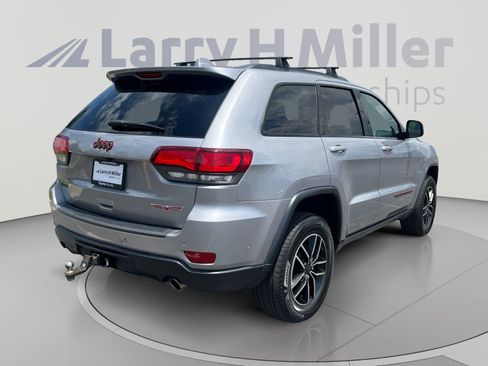 Used 2019 Jeep Grand Cherokee Trailhawk AWD/4WD image 5