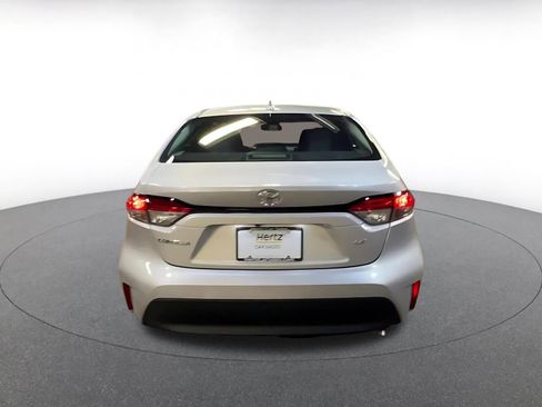 Used 2025 Toyota Corolla LE image 12