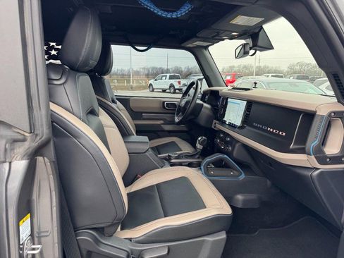 Used 2021 Ford Bronco Wildtrak image 11