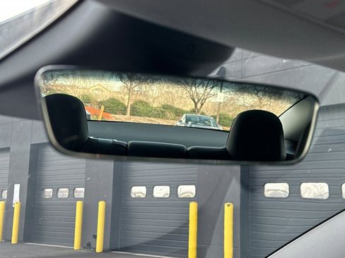 Used 2023 Tesla Model 3 Standard Range image 25