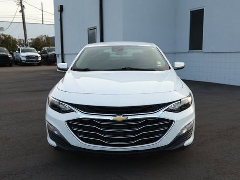 Used 2024 Chevrolet Malibu LT image 2