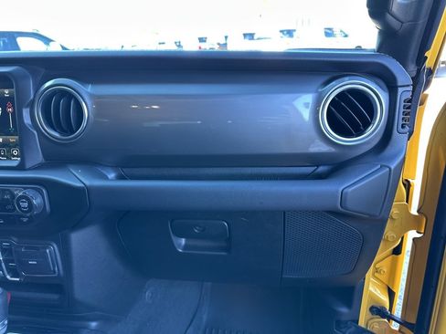 Used 2021 Jeep Wrangler Unlimited Sahara image 59