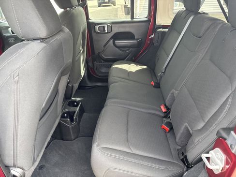 Used 2022 Jeep Wrangler Unlimited Sport w/ Sun And Sound Package image 17