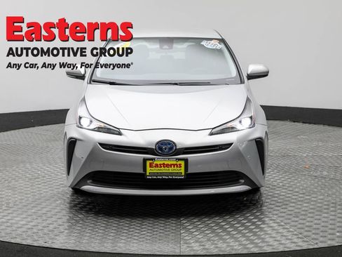 Used 2022 Toyota Prius LE image 2
