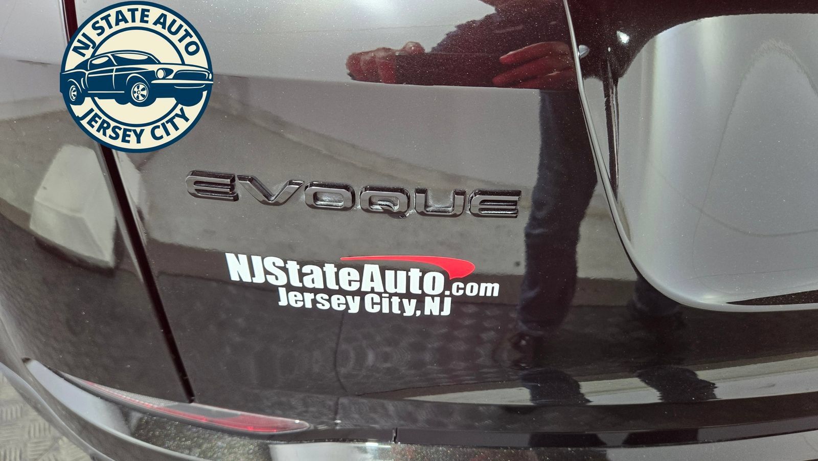 Used 2022 Land Rover Range Rover Evoque SE AWD/4WD image 32