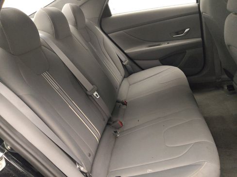 Used 2021 Hyundai Elantra SEL FWD image 19
