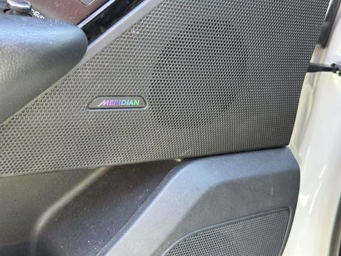 Used 2020 Land Rover Range Rover Velar R-Dynamic S AWD/4WD image 14