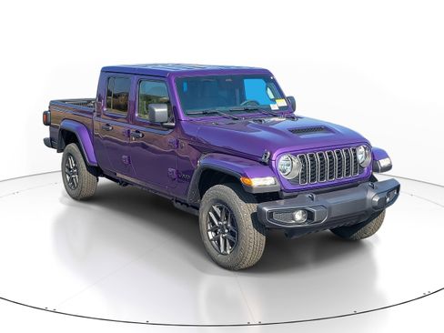 New 2026 Jeep Gladiator Sport AWD/4WD image 2