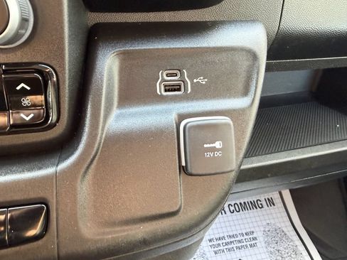 Used 2025 RAM ProMaster 2500 w/ Convenience Group FWD image 28