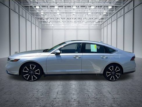 Certified 2023 Honda Accord Touring image 2