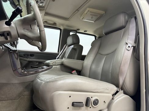 Used 2004 GMC Yukon XL Denali AWD/4WD image 15