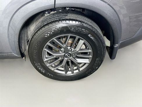 Used 2023 Nissan Rogue S AWD/4WD image 11