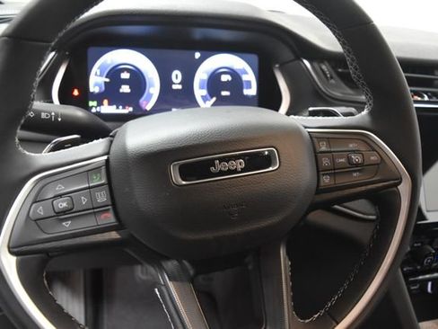 New 2025 Jeep Grand Cherokee L Laredo w/ Luxury Tech Group I image 12